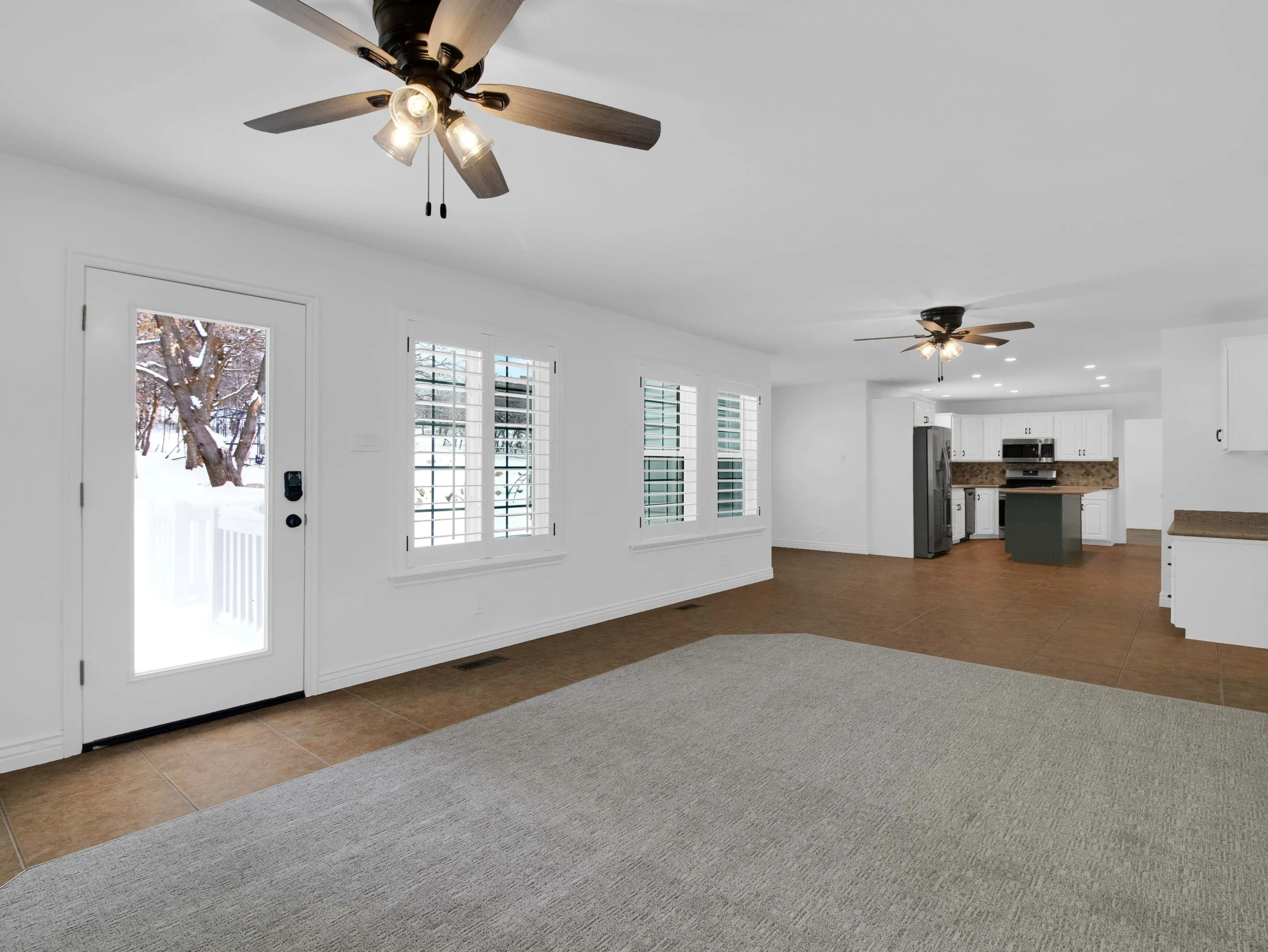 Living room virtual staging – Improve real estate visuals Virtual staging of a contemporary living room with neutral tones